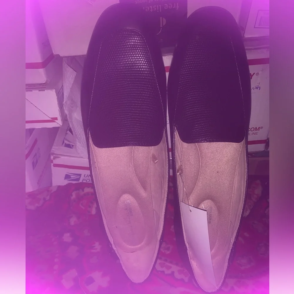 GLORIA VANDERBILT Marjorie Loafers Flats, Black Pebble NEW NIB memory foam 9.5 M